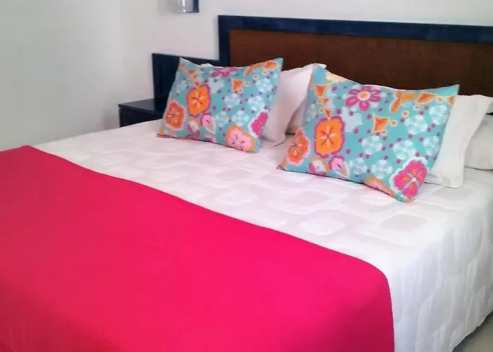 Juan Vista Piscina Y Mar * 卡门港